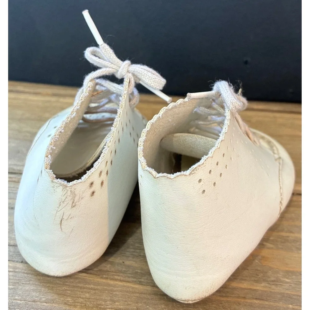 Vintage Baby Walker Shoes Leather Brogue Scalloped Infant‎ White Good